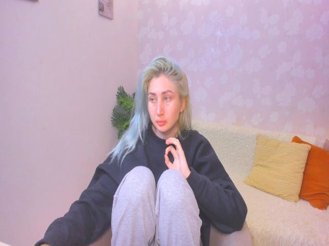 Live sex webcam photo for TabeyaLyy #271295266