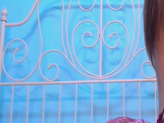 Live sex webcam photo for LindseyDoll #271300713