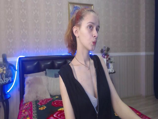 Live sex webcam photo for IrisNichols #271299707