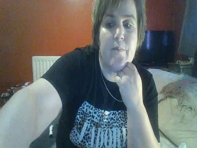 Live sex webcam photo for YUMMYMUMMY39 #271294336