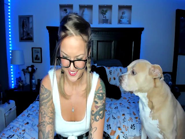 Live sex webcam photo for Rose_Kitten #271286748