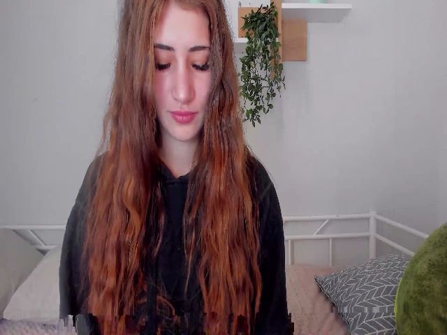 Live sex webcam photo for Emma_Carterr #271288707