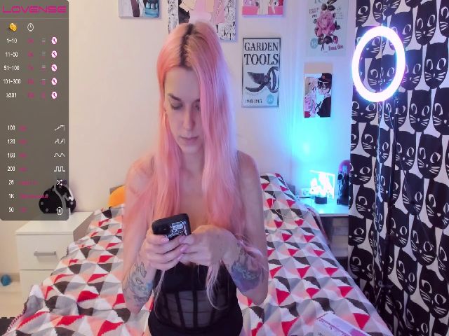 Live sex webcam photo for IvyFarel #271296121