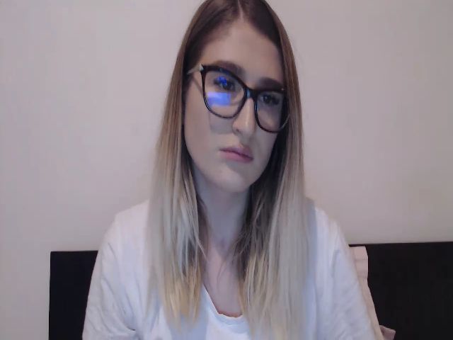 Live sex webcam photo for evellines91 #271294792