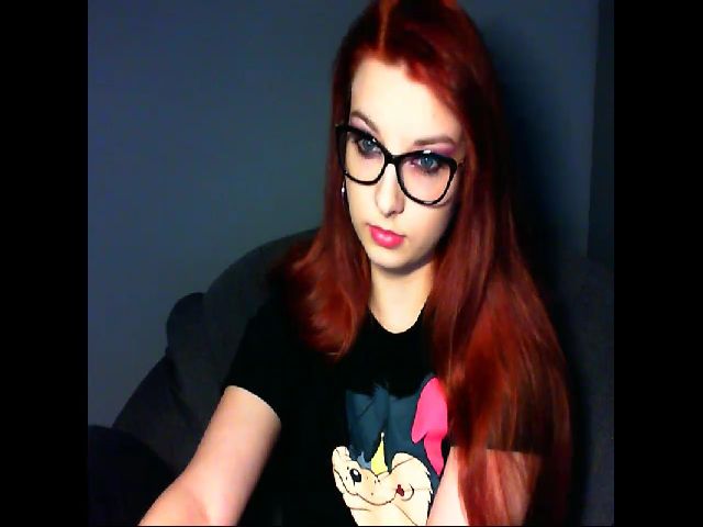 Live sex webcam photo for VirginLuna18 #271296216