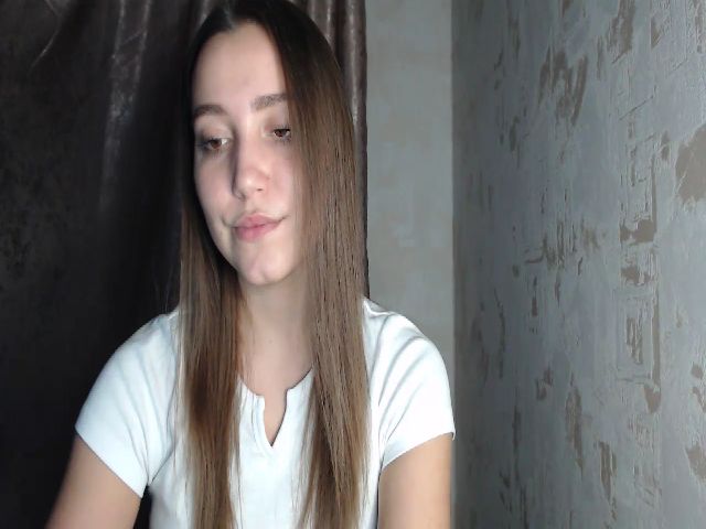 Live sex webcam photo for EmmaMorgana #271295477