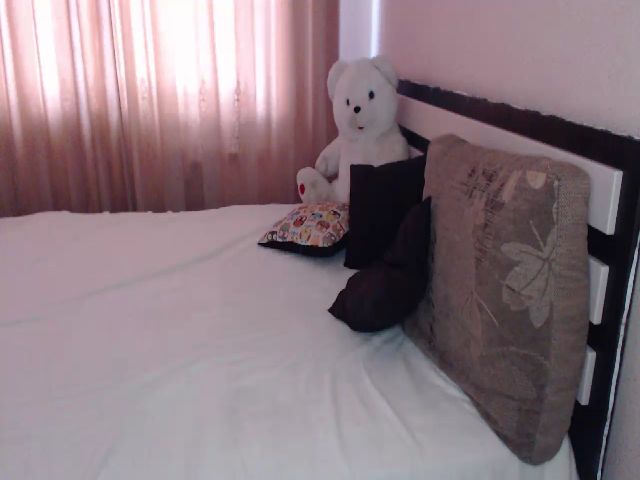Live sex webcam photo for Sue_Cute #271290308
