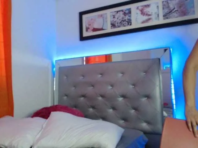 Live sex webcam photo for Taylor-Cox #271298261