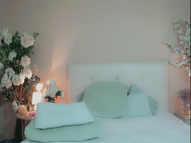 Live sex webcam photo for RoseHope #271291321