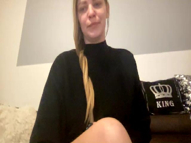 Live sex webcam photo for AnnaDiamond1 #287889220