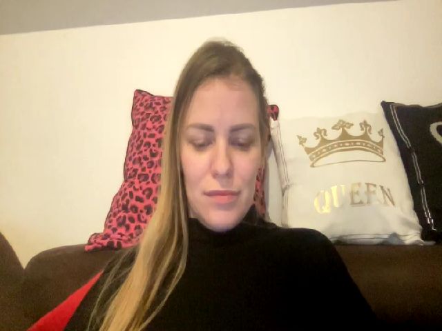 Live sex webcam photo for AnnaDiamond1 #287889221