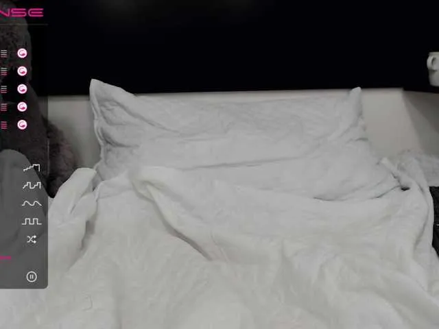 Live sex webcam photo for sol-naughty #271285205