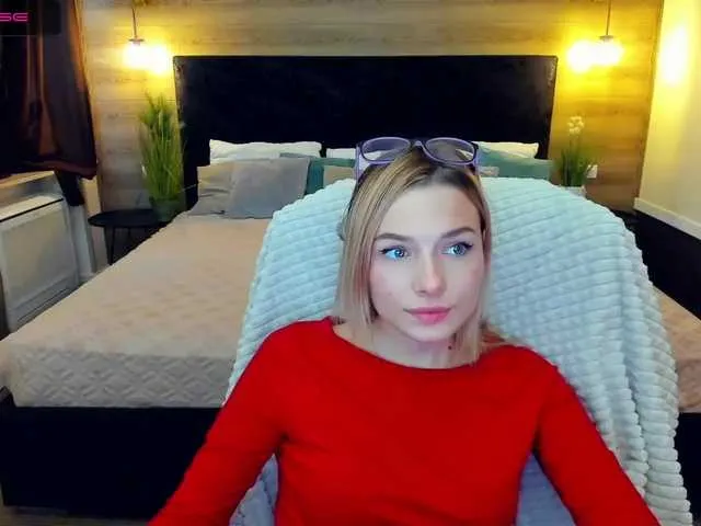 Live sex webcam photo for IceDanielle #271293139