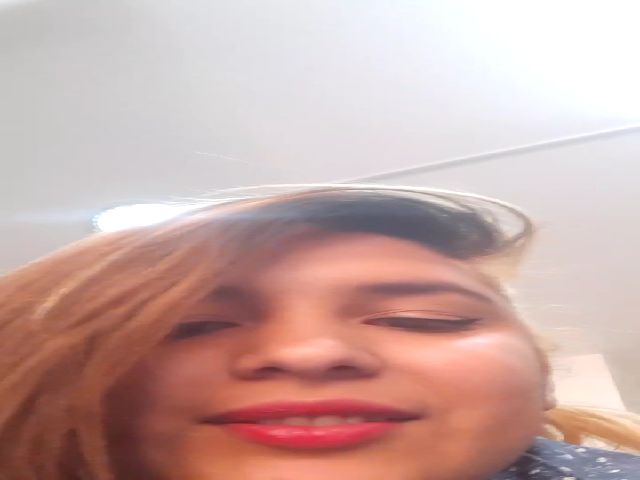 Live sex webcam photo for Alice_cruz_ #271299187