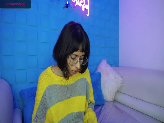 Live sex webcam photo for LITTLE_LOVE98 #271295333