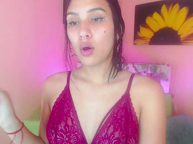 Live sex webcam photo for brernda-sex #271293427