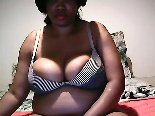 Live sex webcam photo for Crazygalx #271299880