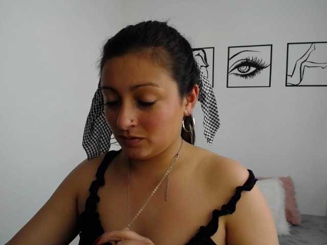 Live sex webcam photo for Liinda-26 #271298238