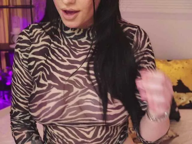Live sex webcam photo for LindseyLohan #271293189