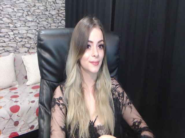 Live sex webcam photo for Kailyn_moen #271286918