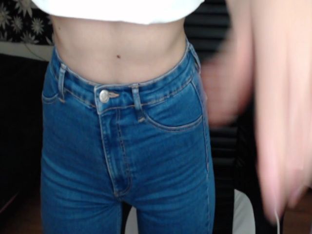 Live sex webcam photo for MagicElfie #271299844