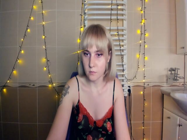 Live sex webcam photo for HannaLismont #271288786