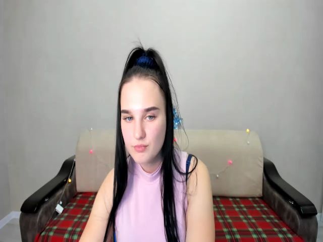 Live sex webcam photo for LilyAllen20 #271296130