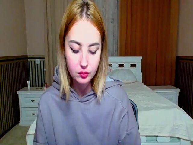 Live sex webcam photo for Viki_Deep #271296181