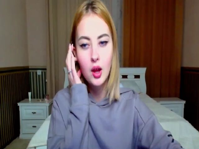 Live sex webcam photo for Viki_Deep #271298514