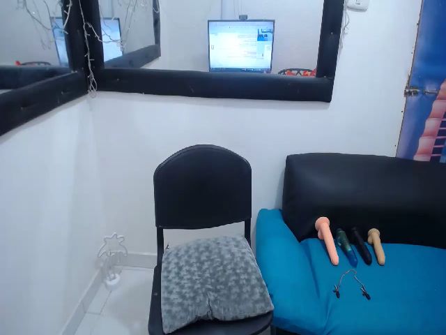 Live sex webcam photo for Kimpao1 #271294986