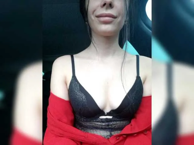 Live sex webcam photo for NicoleOneal #271292428