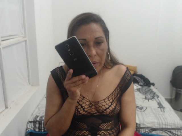 Live sex webcam photo for matureomg7 #271286095