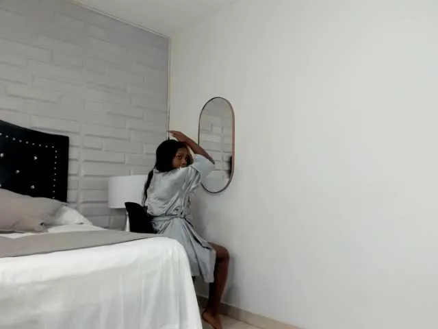 Live sex webcam photo for Lilly-Cooper #271297698