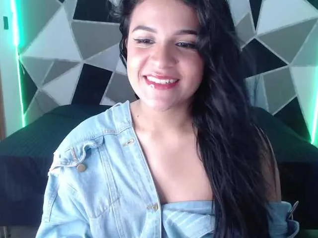 Live sex webcam photo for salmafoxy #271301508