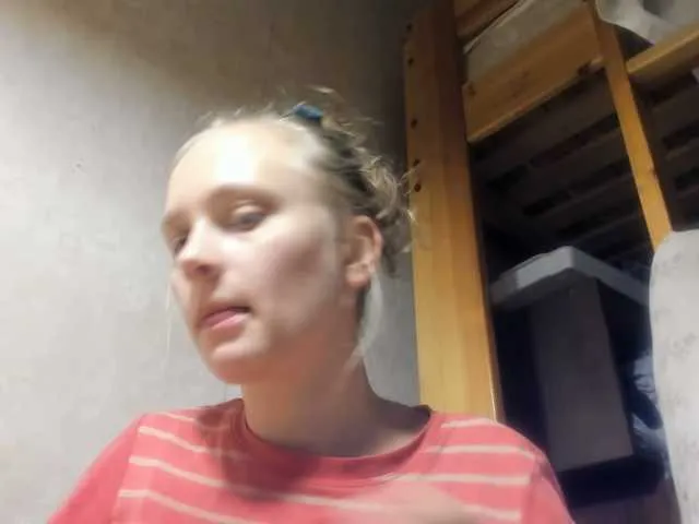 Live sex webcam photo for esterjohns #271301519