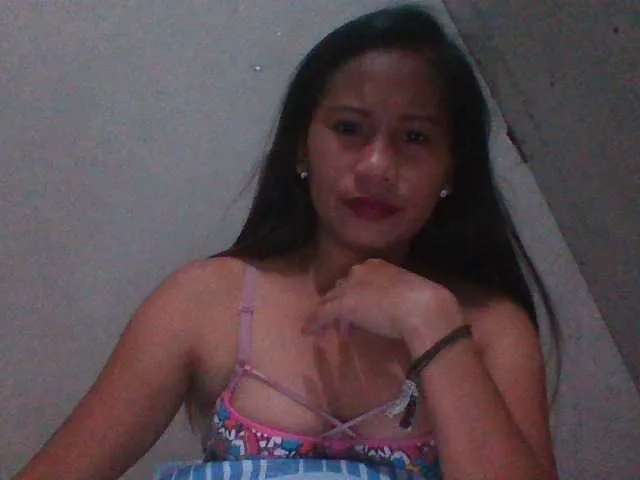Live sex webcam photo for xxxAlexxaquen #271309663