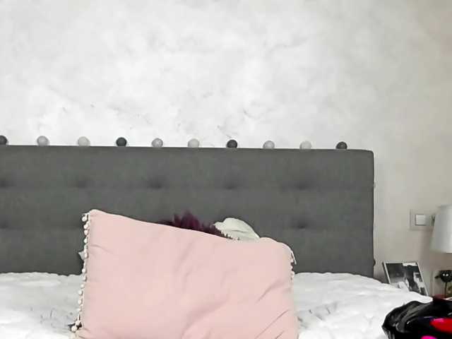 Live sex webcam photo for MilaGoddess #271310032