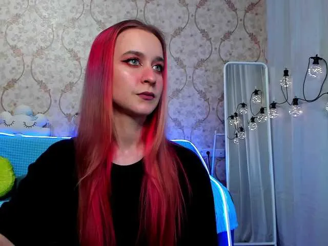 Live sex webcam photo for KiraLiLime #287990198