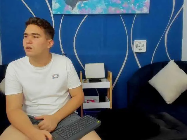 Live sex webcam photo for brendaynico #271305923