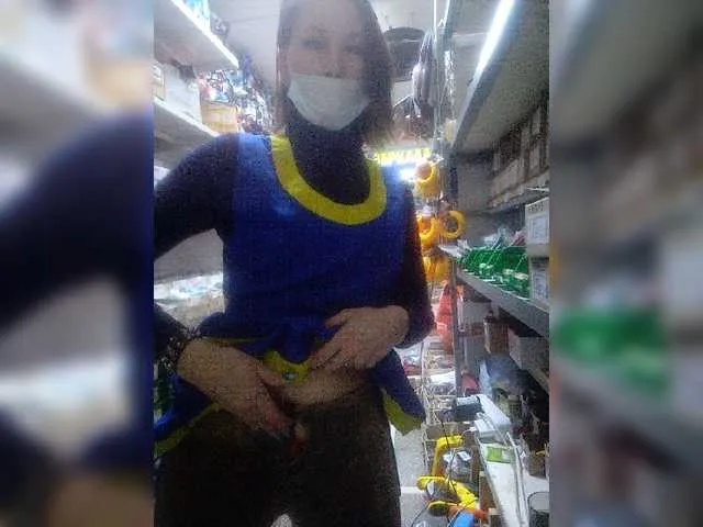 Live sex webcam photo for LunaXKinky #271306021