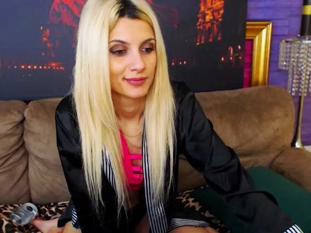 Live sex webcam photo for IsabelleRoseX #271310062