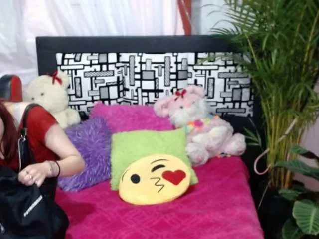 Live sex webcam photo for PartyGirls111 #271314301