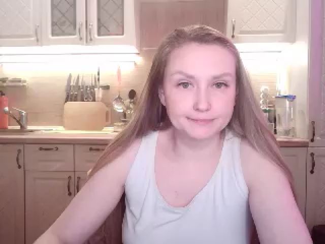 Live sex webcam photo for JaneGrey111 #271310914