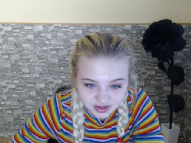 Live sex webcam photo for KalipsoHun #271307545