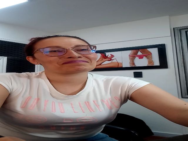 Live sex webcam photo for Gaby_trent #271312380