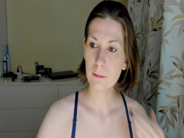 Live sex webcam photo for GretaMiln #271312726