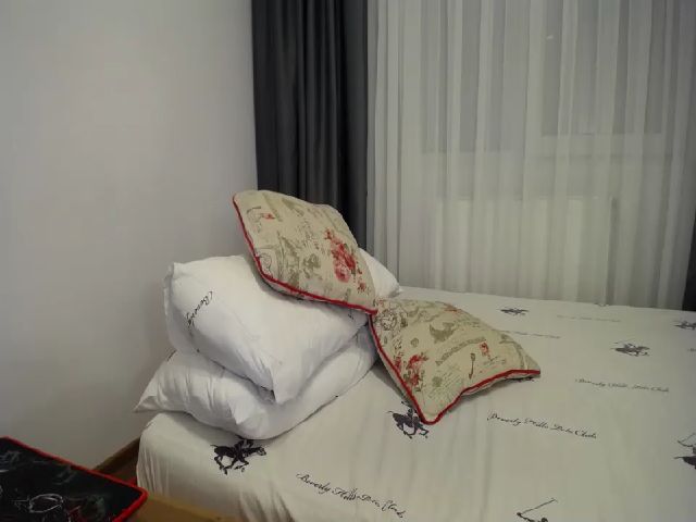 Live sex webcam photo for JhoannaSS #271308330