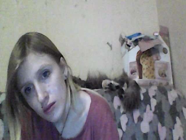 Live sex webcam photo for GuiltyKitty #271312707