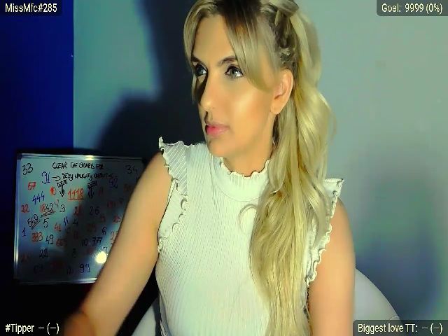 Live sex webcam photo for Sunnywilld #271317980