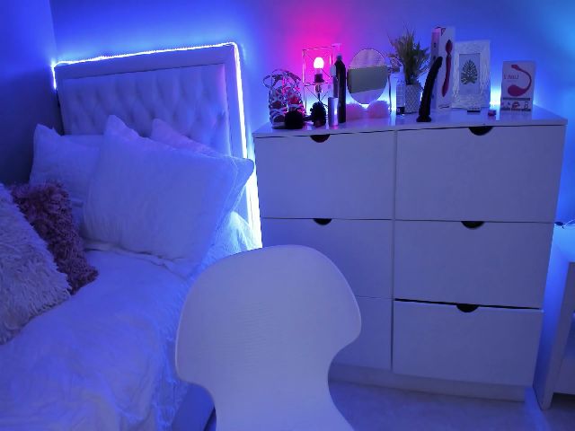 Live sex webcam photo for Jessie__Jones #271303959